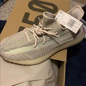 Yeezy Citrin size 10.5